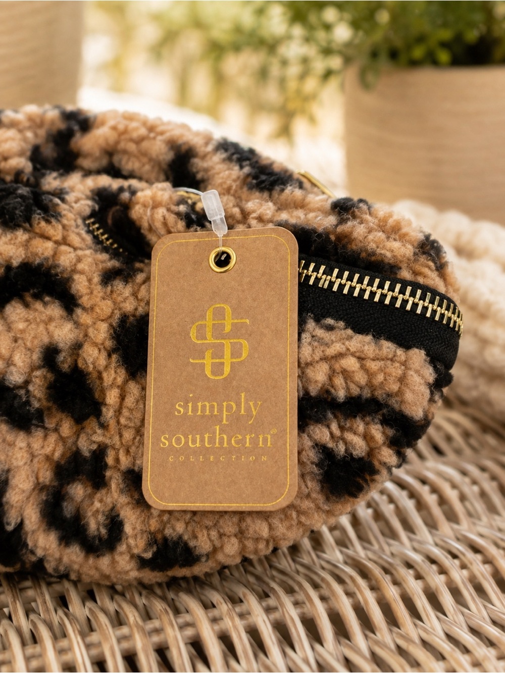 Simply Southern Leopard Sherpa Fanny Pack in Tan & Black (NWT) - Picture 5 of 7